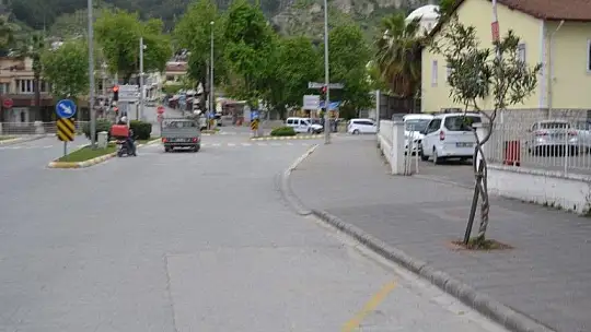 Ramazan ayının ilk hafta sonu kısıtlamasına uyuluyor