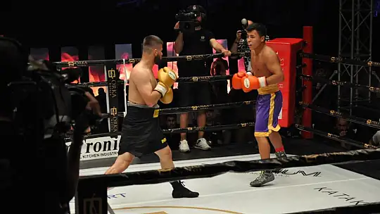 Fethiye WBC profesyonel boks gecesinde Kubilay Alcu gümüş kemeri kazandı