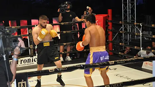 Fethiye WBC profesyonel boks gecesinde Kubilay Alcu gümüş kemeri kazandı