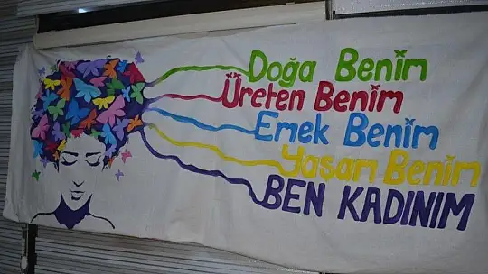 8 Mart'ta mor zincir oluşturacaklar