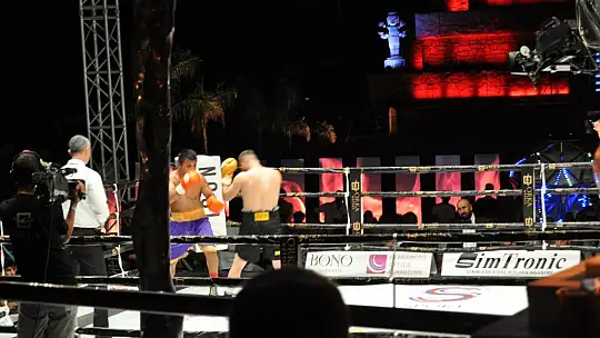Fethiye WBC profesyonel boks gecesinde Kubilay Alcu gümüş kemeri kazandı