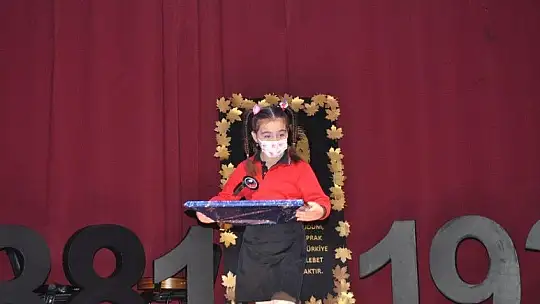 10 Kasım Atatürk'ü anma etkinliğinde duygu dolu anlar yaşandı