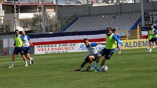 Bahri Kaya Fethiyespor'a alışıyor