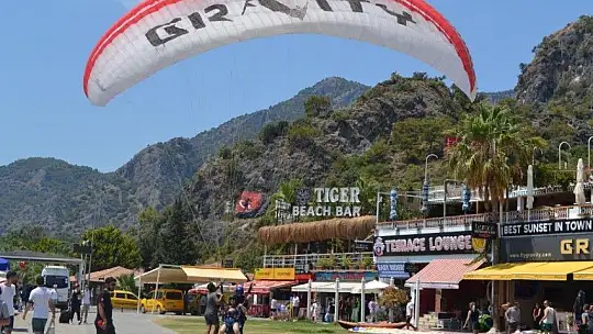 Kaçak yapılan yamaç paraşütüne dikkat!