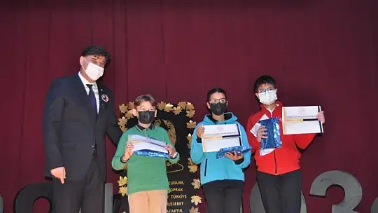 10 Kasım Atatürk'ü anma etkinliğinde duygu dolu anlar yaşandı