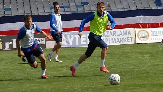 Bahri Kaya Fethiyespor'a alışıyor