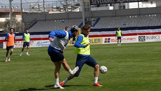 Bahri Kaya Fethiyespor'a alışıyor