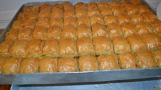 Fethiye'de Bayram Öncesi Tatlı Yoğunluğu