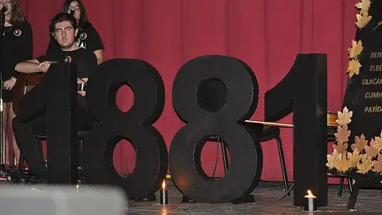 10 Kasım Atatürk'ü anma etkinliğinde duygu dolu anlar yaşandı