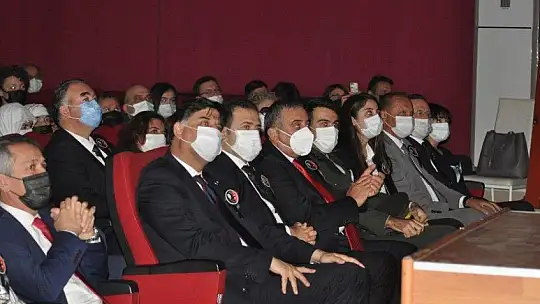 10 Kasım Atatürk'ü anma etkinliğinde duygu dolu anlar yaşandı