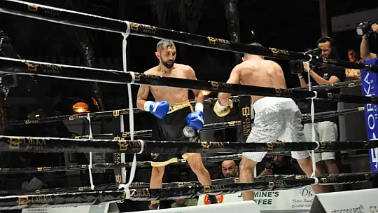 Fethiye WBC profesyonel boks gecesinde Kubilay Alcu gümüş kemeri kazandı