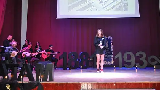 10 Kasım Atatürk'ü anma etkinliğinde duygu dolu anlar yaşandı