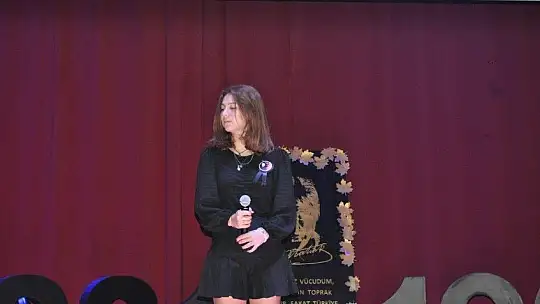 10 Kasım Atatürk'ü anma etkinliğinde duygu dolu anlar yaşandı