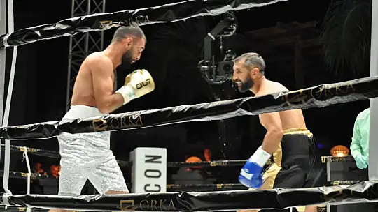 Fethiye WBC profesyonel boks gecesinde Kubilay Alcu gümüş kemeri kazandı