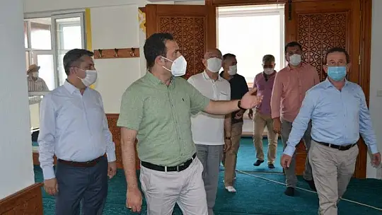 Kaymakam Fırat, 'Şehit Fuat Demir Belenpınar Cami'nde incelemelerde bulundu