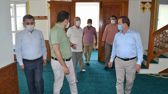 Kaymakam Fırat, 'Şehit Fuat Demir Belenpınar Cami'nde incelemelerde bulundu