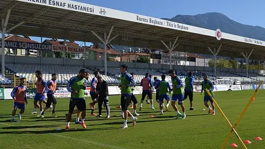 Fethiyespor Karşıyaka maçına hazırlanıyor