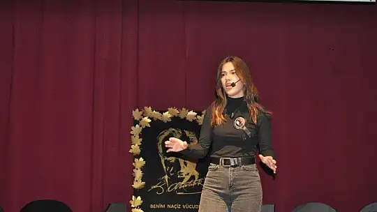 10 Kasım Atatürk'ü anma etkinliğinde duygu dolu anlar yaşandı