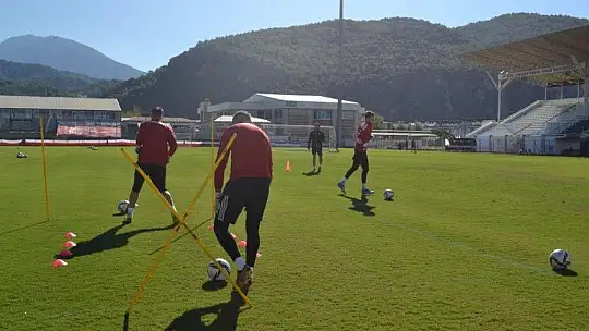 Fethiyespor Karşıyaka maçına hazırlanıyor