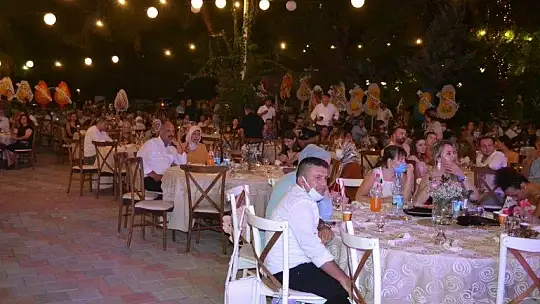 Mehmet Okar ile Pınar Kılınç rüya gibi bir düğünle dünya evine girdi