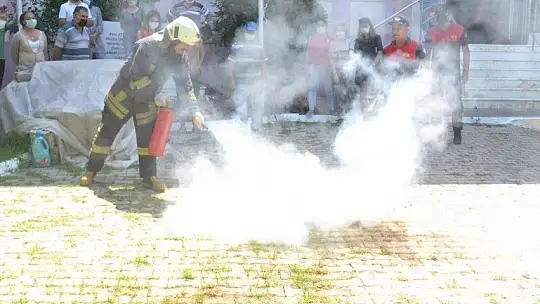 Fethiye ASMK Meslek Yüksekokulunda Gerçeği Aratmayan Yangın Tatbikatı Gerçekleştirildi