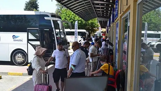 Kurban Bayramı öncesi otogarda yoğunluk yaşanıyor