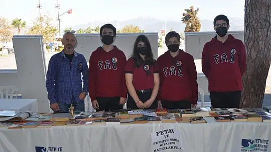 Atatürk anısına 10 Kasım kitap sergisi açıldı