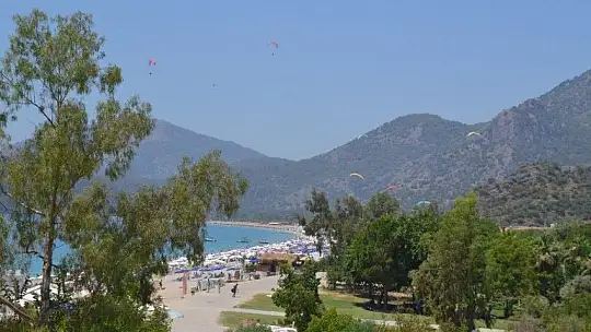 Kurban Bayramı Öncesi Ölüdeniz Tıklım Tıklım Doldu