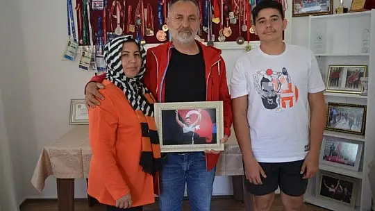 Fethiye ve Seydikemer'de altın madalya coşkusu yaşanıyor