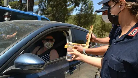 Jandarmadan Bayram Çikolatası