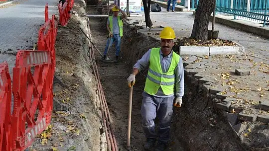 Altyapı çalışmaları devam ediyor