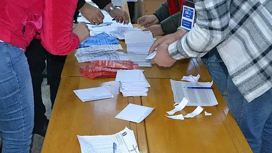 Başkanlık yarışının galibi Soydemir