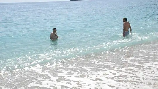 Kısıtlamada plajlar tatilcilere kaldı 