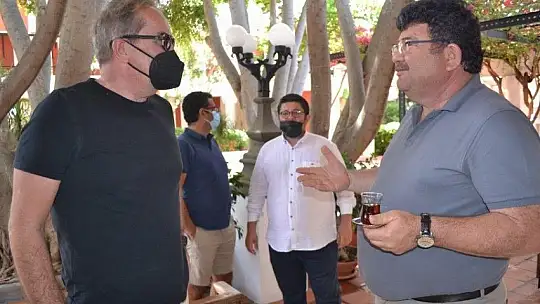 AK Parti MKYK Üyesi Hıdır, turizmcilerin sorunlarını dinledi