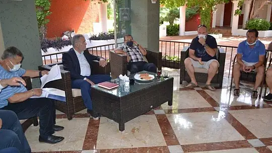 AK Parti MKYK Üyesi Hıdır, turizmcilerin sorunlarını dinledi