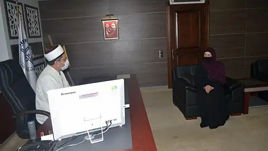 İslam'ı araştırdı ve Müslüman oldu