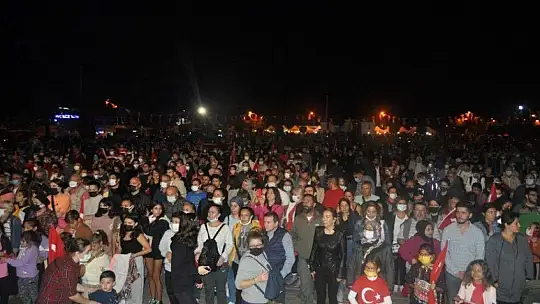 C'NB ve COVERMAN'den Cumhuriyet konseri