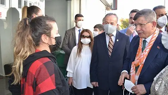 Davutoğlu Fethiye'de sevgiyle karşılandı