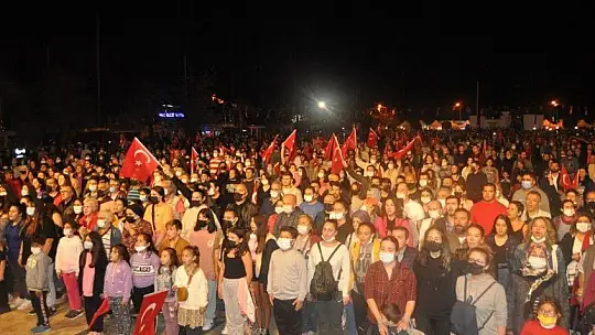 C'NB ve COVERMAN'den Cumhuriyet konseri