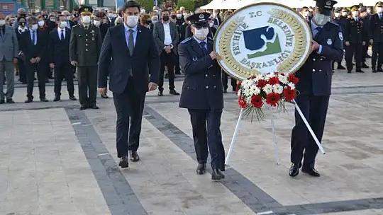 Fethiye Atatürk'ü saygı ve özlemle andı