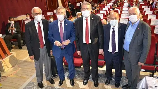 Genel Başkan Davutoğlu Fethiye kongresine katıldı