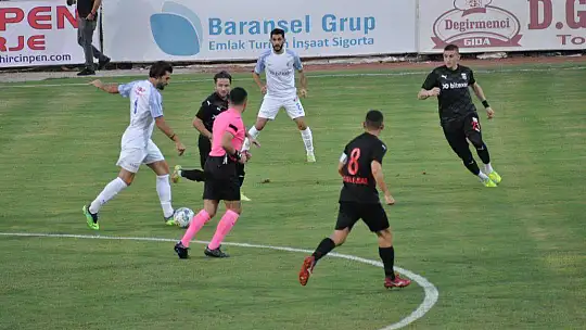 FETHİYESPOR EVİNDE KİMSEYİ AFFETMİYOR 3-1