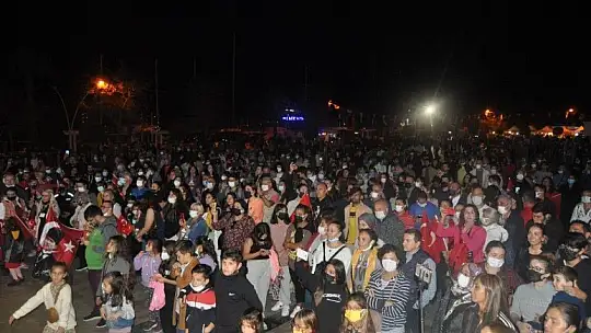 C'NB ve COVERMAN'den Cumhuriyet konseri