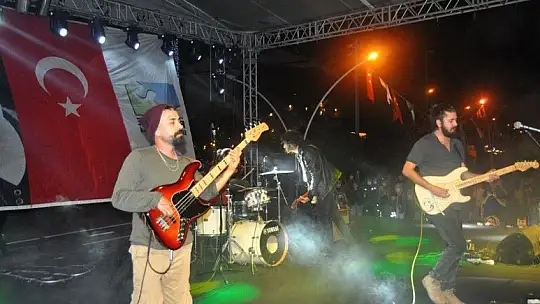 C'NB ve COVERMAN'den Cumhuriyet konseri