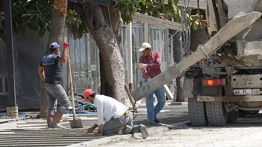 Çalış Plajı'nda çalışmalar devam ediyor