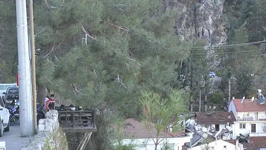 Gençlerin buluşma noktası Âşıklar Tepesi