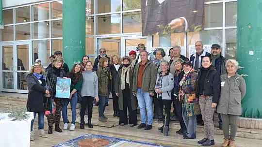 Zeytinliklerin madenciliğe açılması protesto edildi