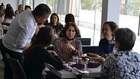 Belediye kadın çalışanlarını unutmadı