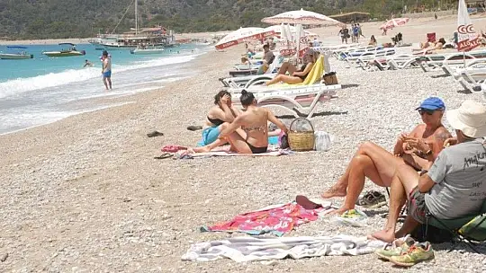 Kısıtlamanın ardından, yerli vatandaşlarda denize kavuştu