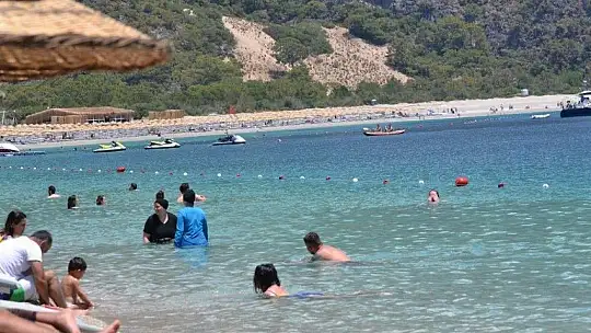 Ölüdeniz Kumburnu Plajı, beş yıldızlı plajları aratmıyor